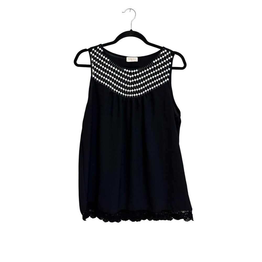 Hailey & Co Black White Crochet Yoke Sleeveless Top M Lace Hem Made In USA